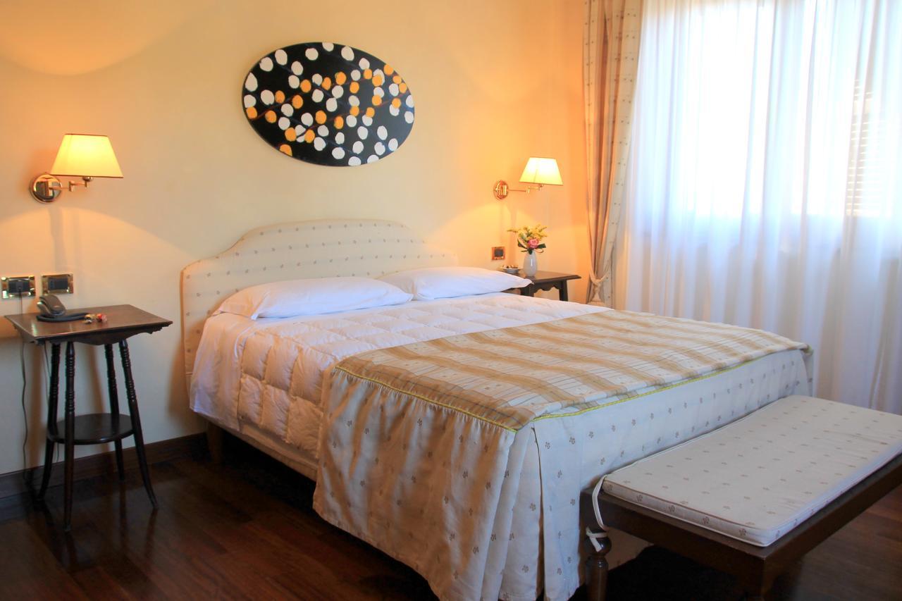 Hotel&Restaurant degli Angeli Magliano Sabina Esterno foto